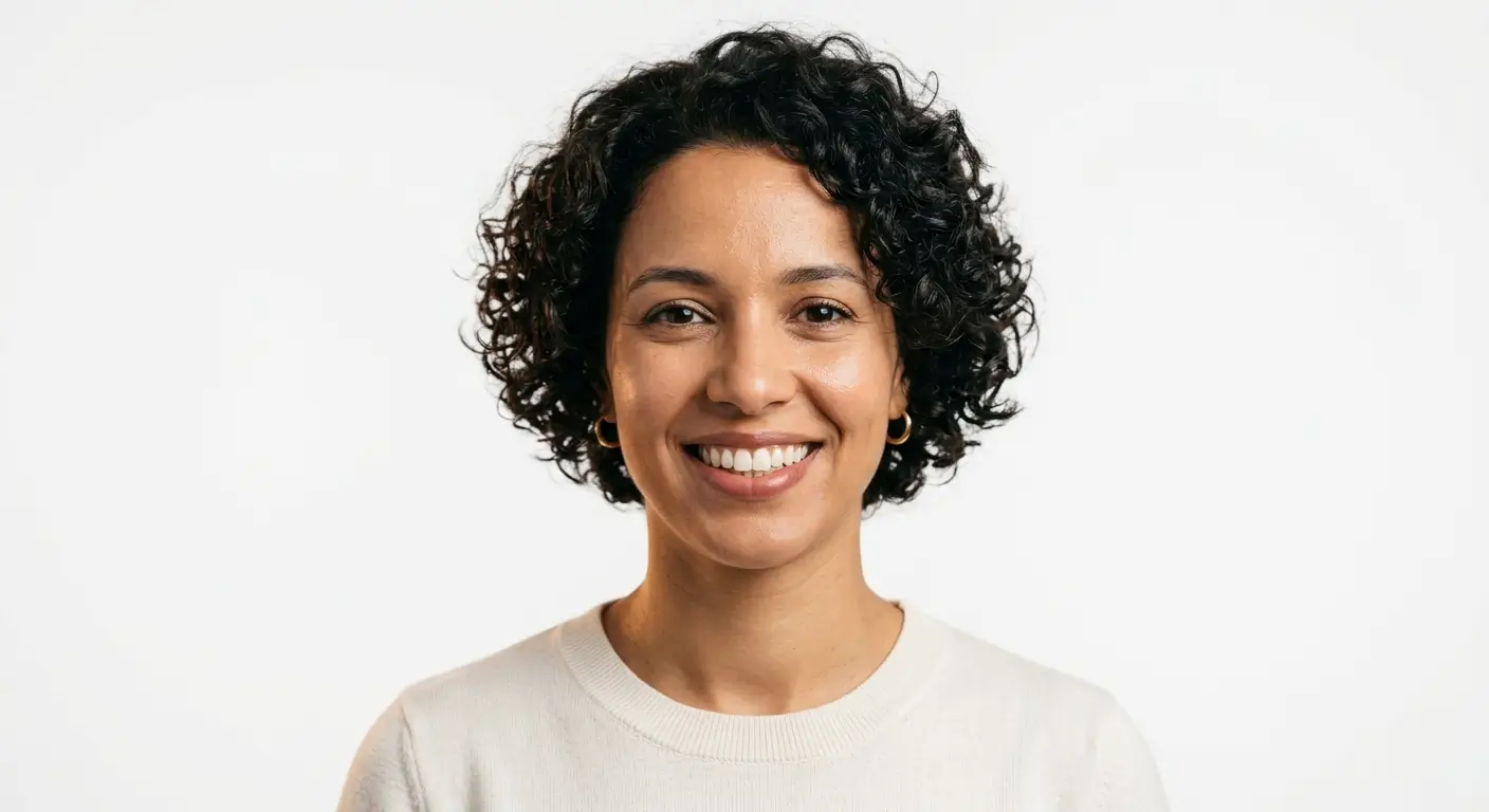 Patiente souriante au Centre Dentaire Mansar, Casablanca